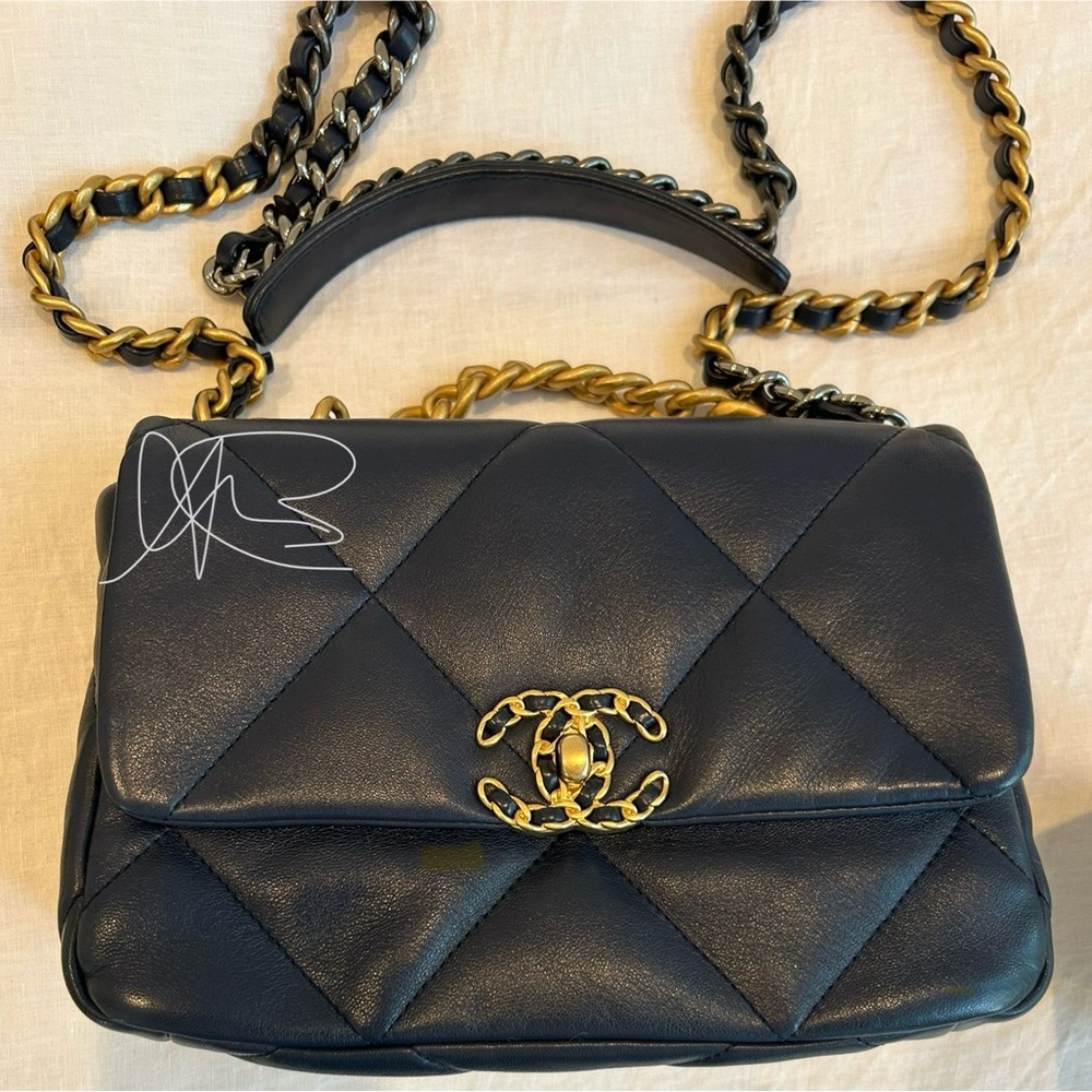 *AUTHENTIC* Chanel Small 19 Flap Bag Navy- Full Set